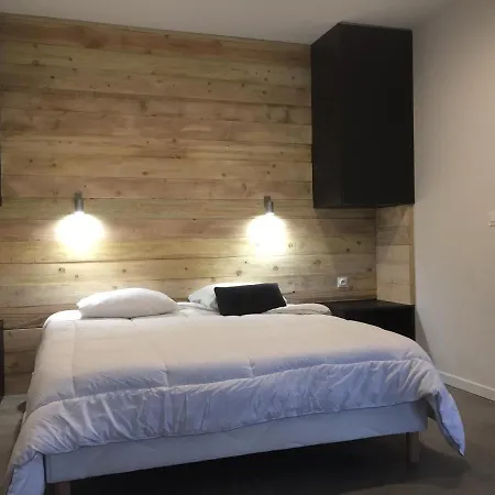 Holiday home Domaine Chamarel Saint-Paulet-de-Caisson