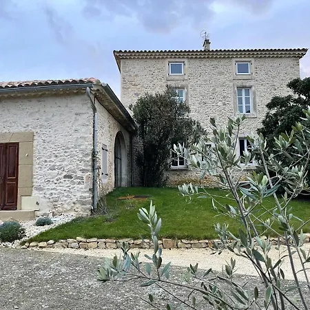 Domaine Chamarel Hébergement de vacances Saint-Paulet-de-Caisson